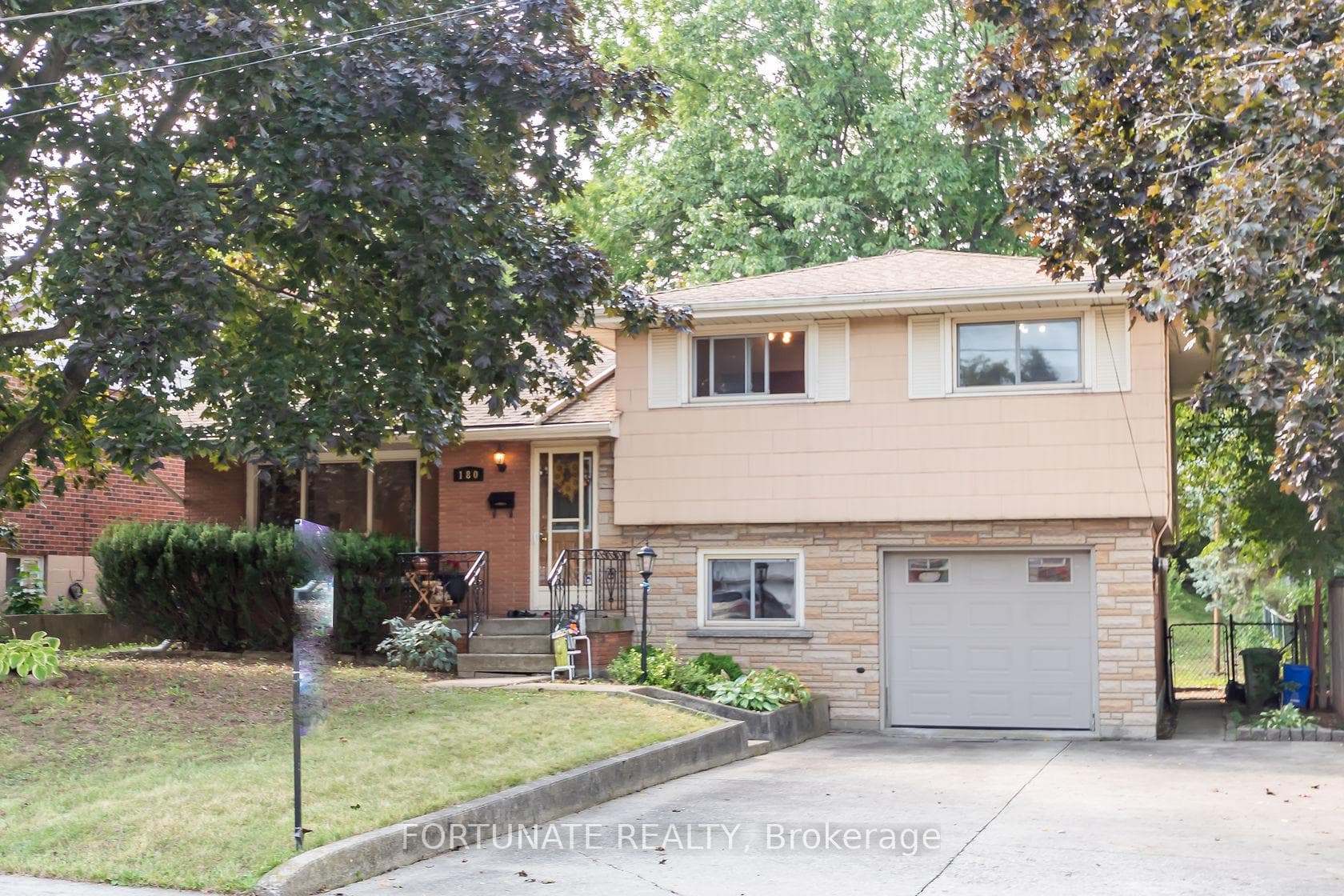 180 Rifle Range Road, Hamilton