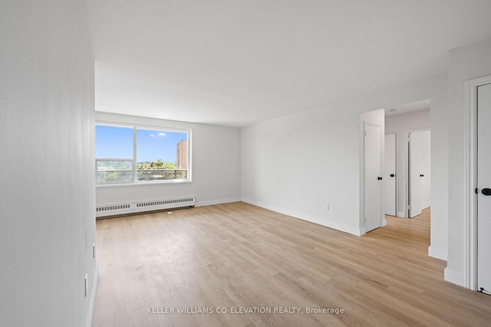 10 Fontenay Court Unit 411, Toronto W08