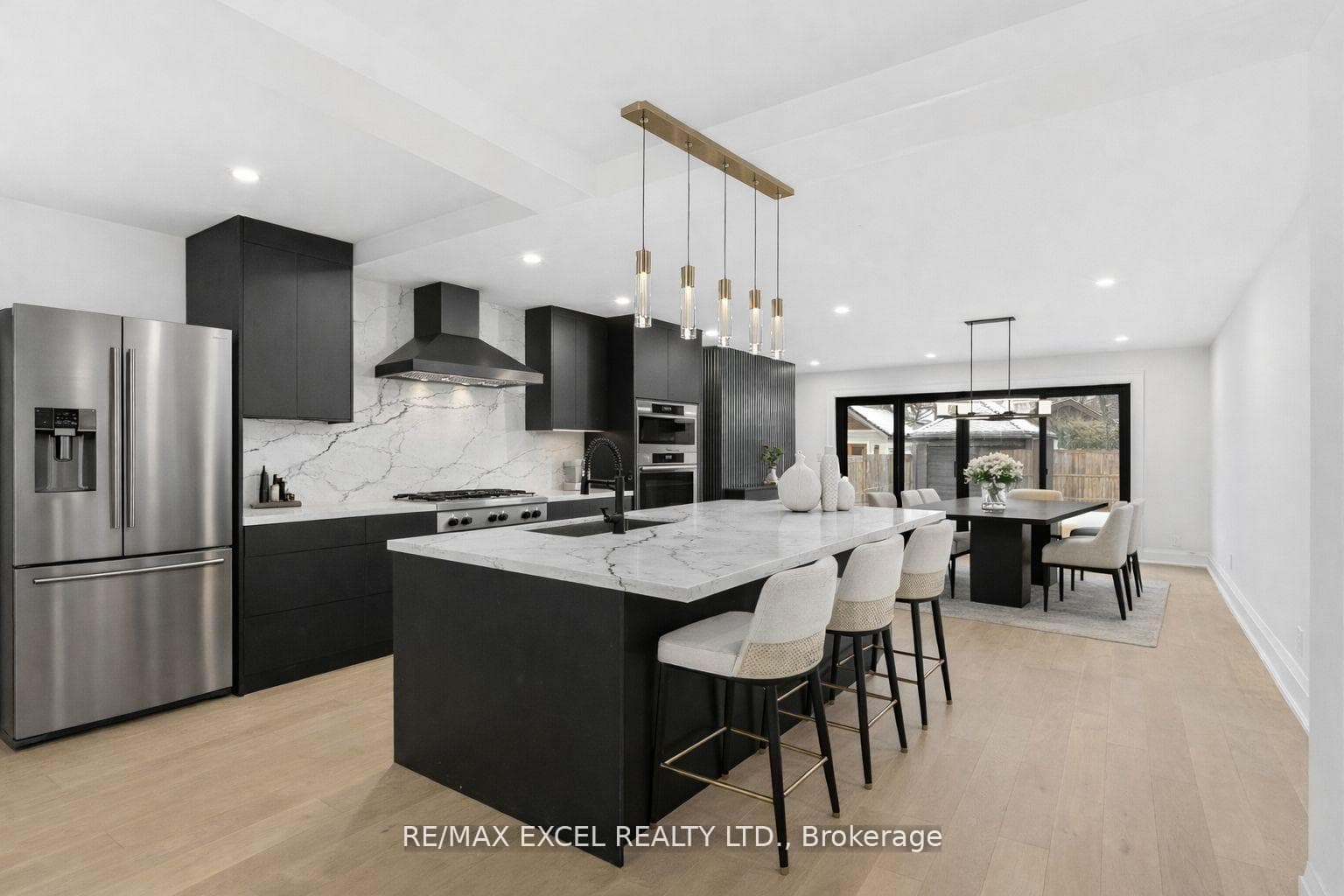 34 Raymond Avenue, Bloor West Village / Swansea, ON M6S 2B3 - Photo 1