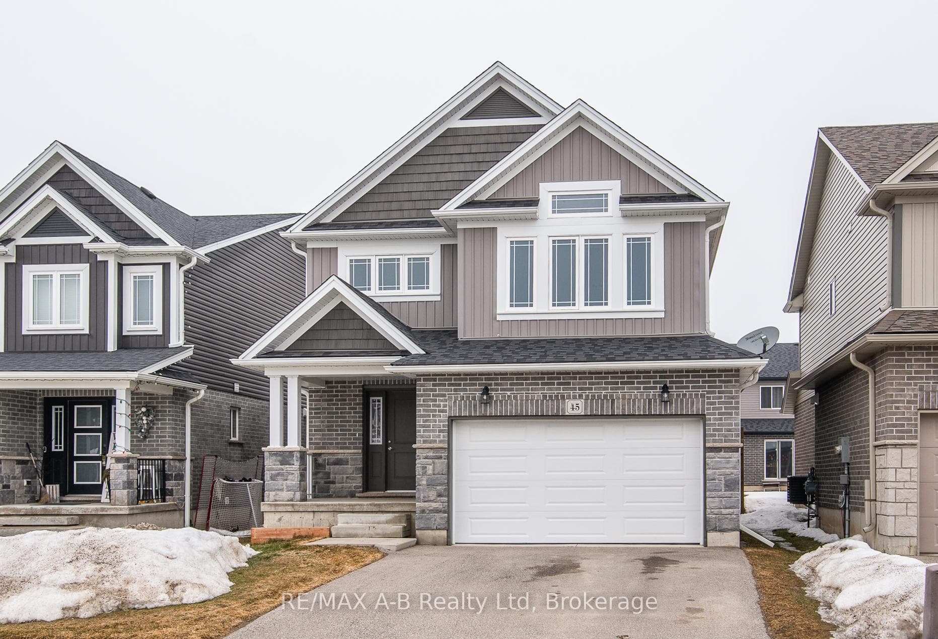 45 ROBERTSON Drive, Stratford, ON N5A 0J6 - Photo 1