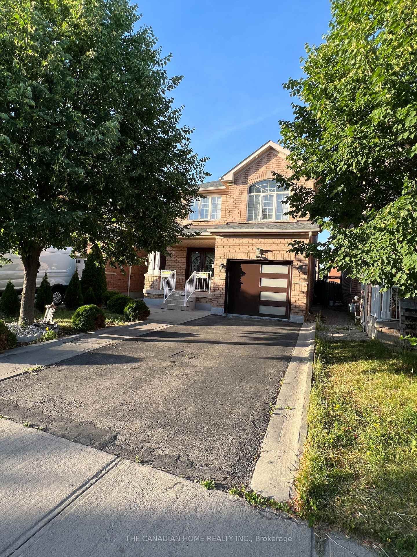 39 Florence Drive, Brampton, ON L7A 2M2 - Photo 1