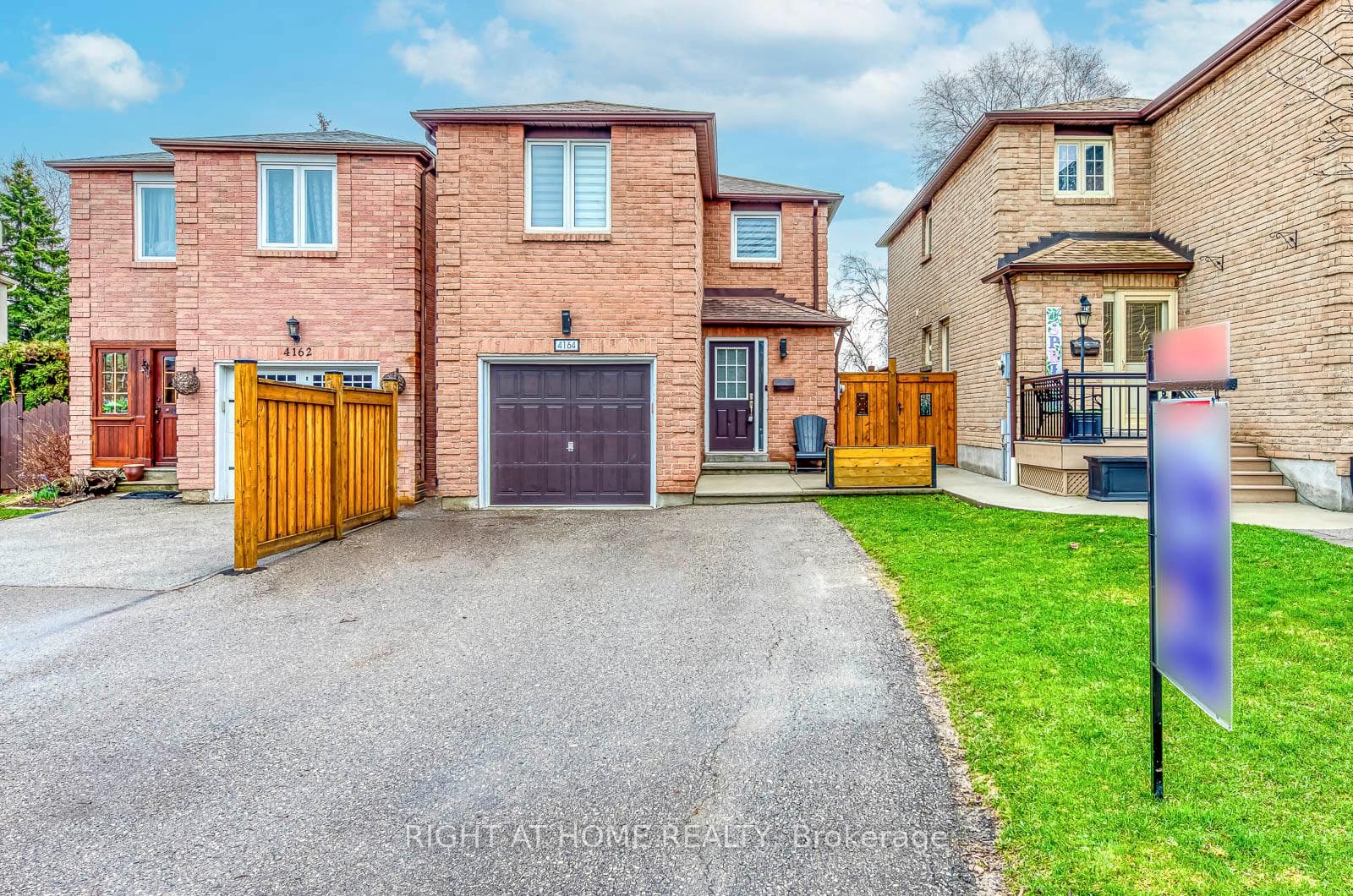 4164 Forest Fire Crescent, Mississauga, ON L4W 3P5 - Photo 1