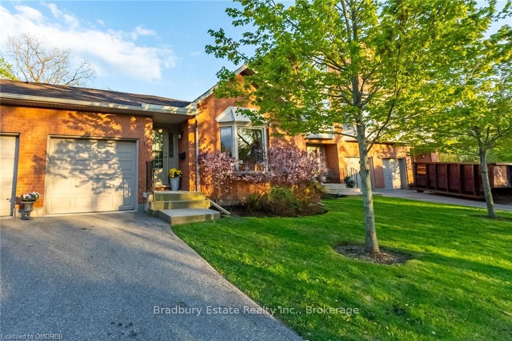 60 DUNDAS Street Unit 11, Hamilton, ON L9H 7M6 - Photo 1