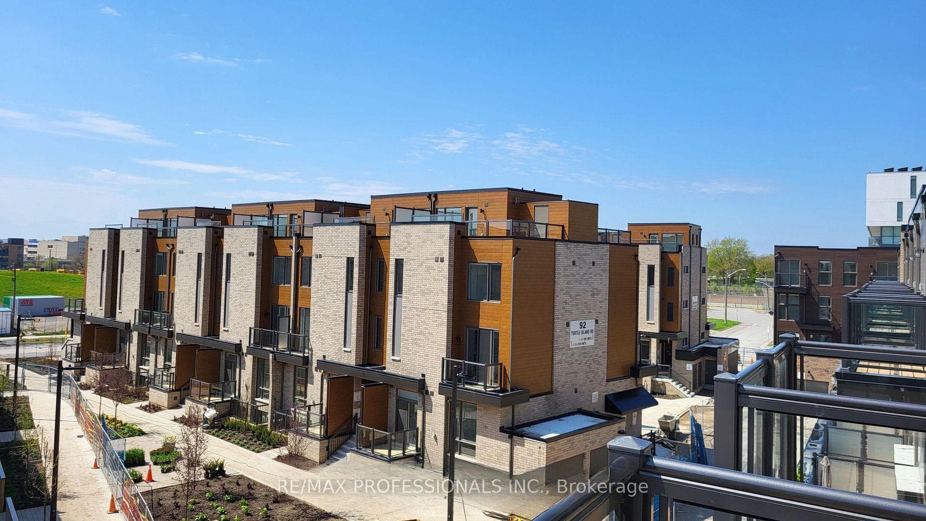 121 Green Gardens Boulevard, Lawrence Park / Bedford Park, ON M6A 0E2 - Photo 1