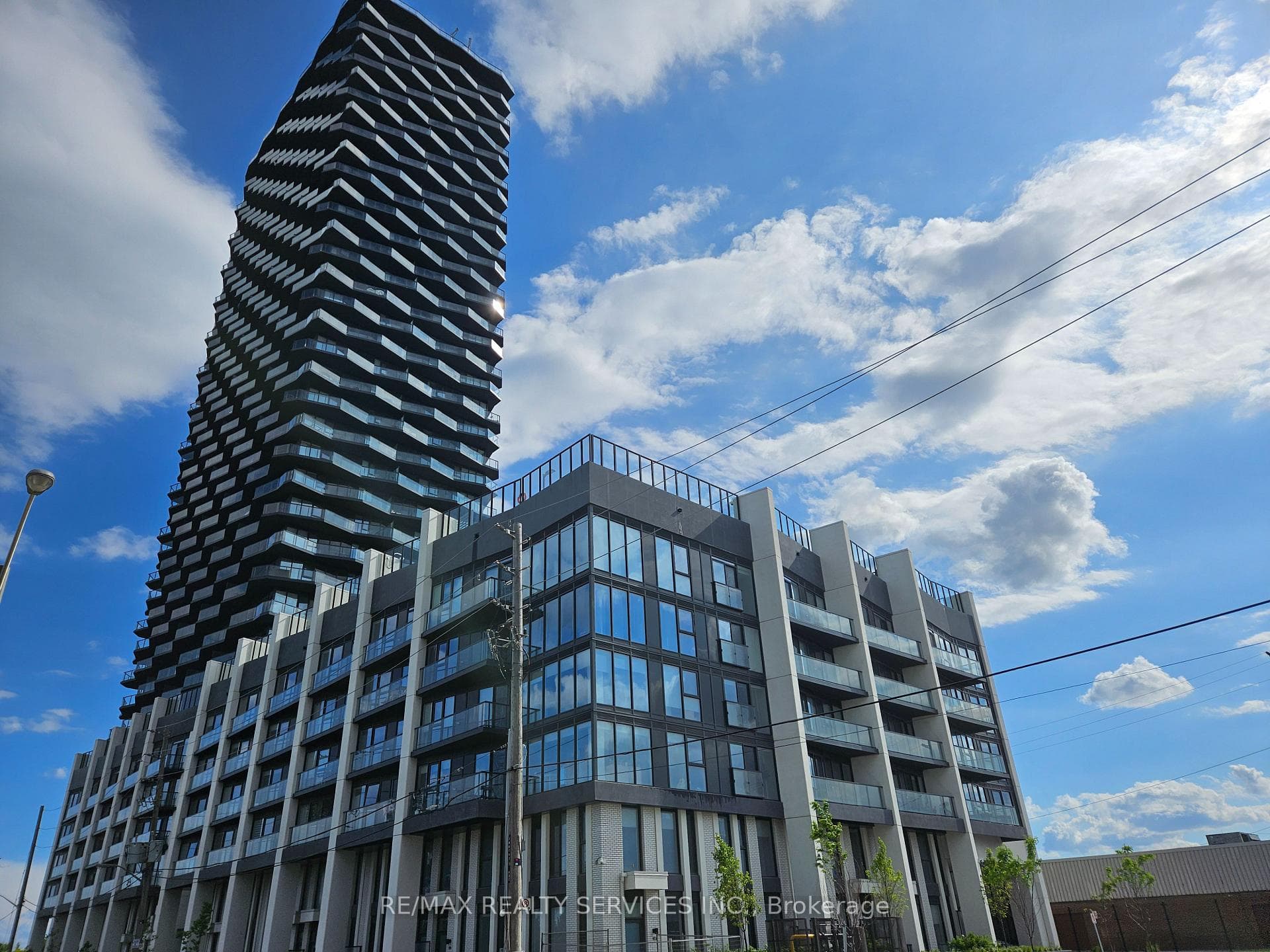 36 Zorra Street Unit 527, Toronto W08