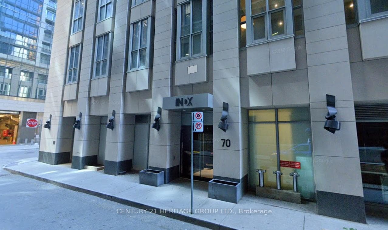 70 Temperance Street Unit 705, Downtown Toronto / Waterfront, ON M5H 0B1 - Photo 1