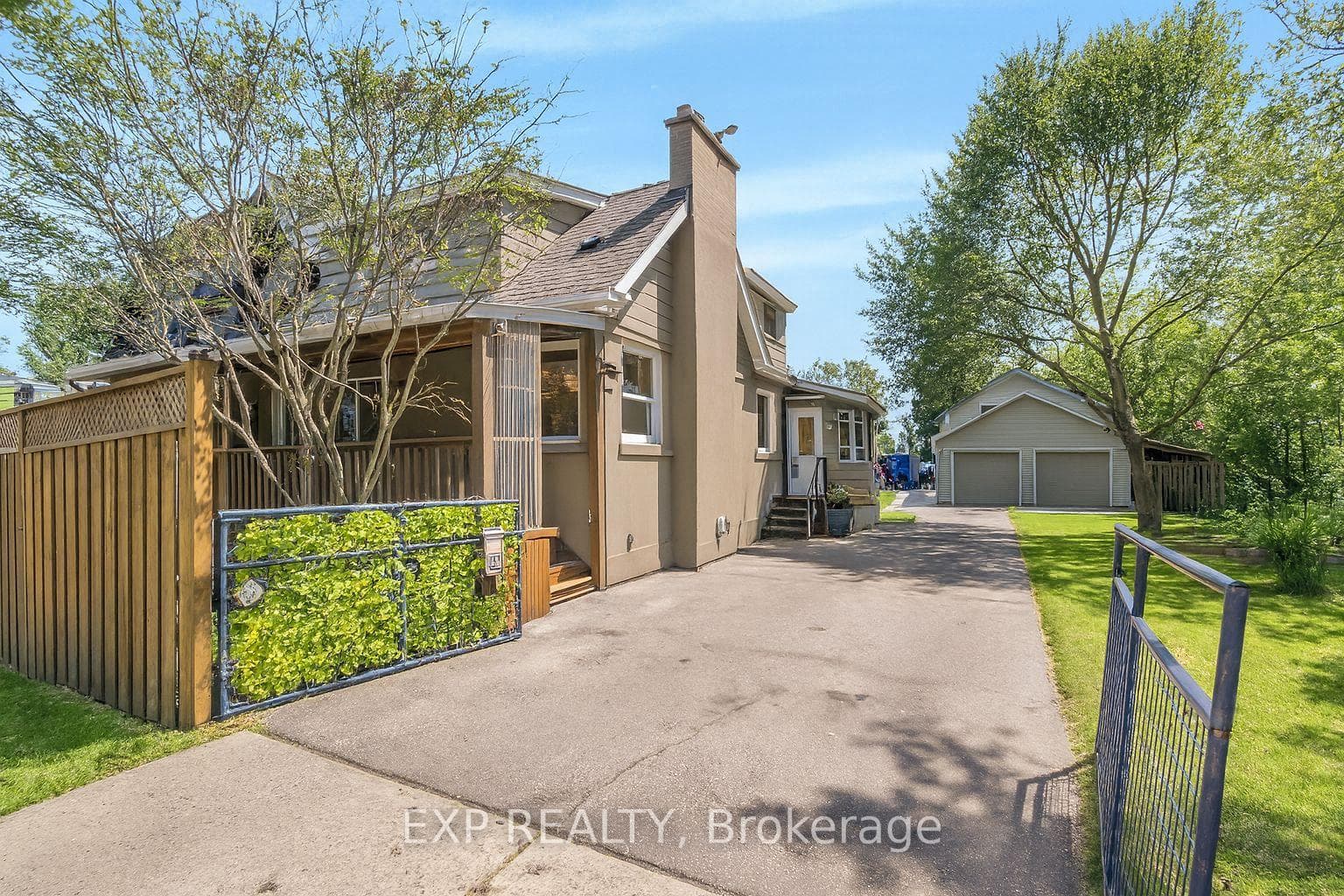 1331 St. James Avenue, Mississauga, ON L5E 1J3 - Photo 1