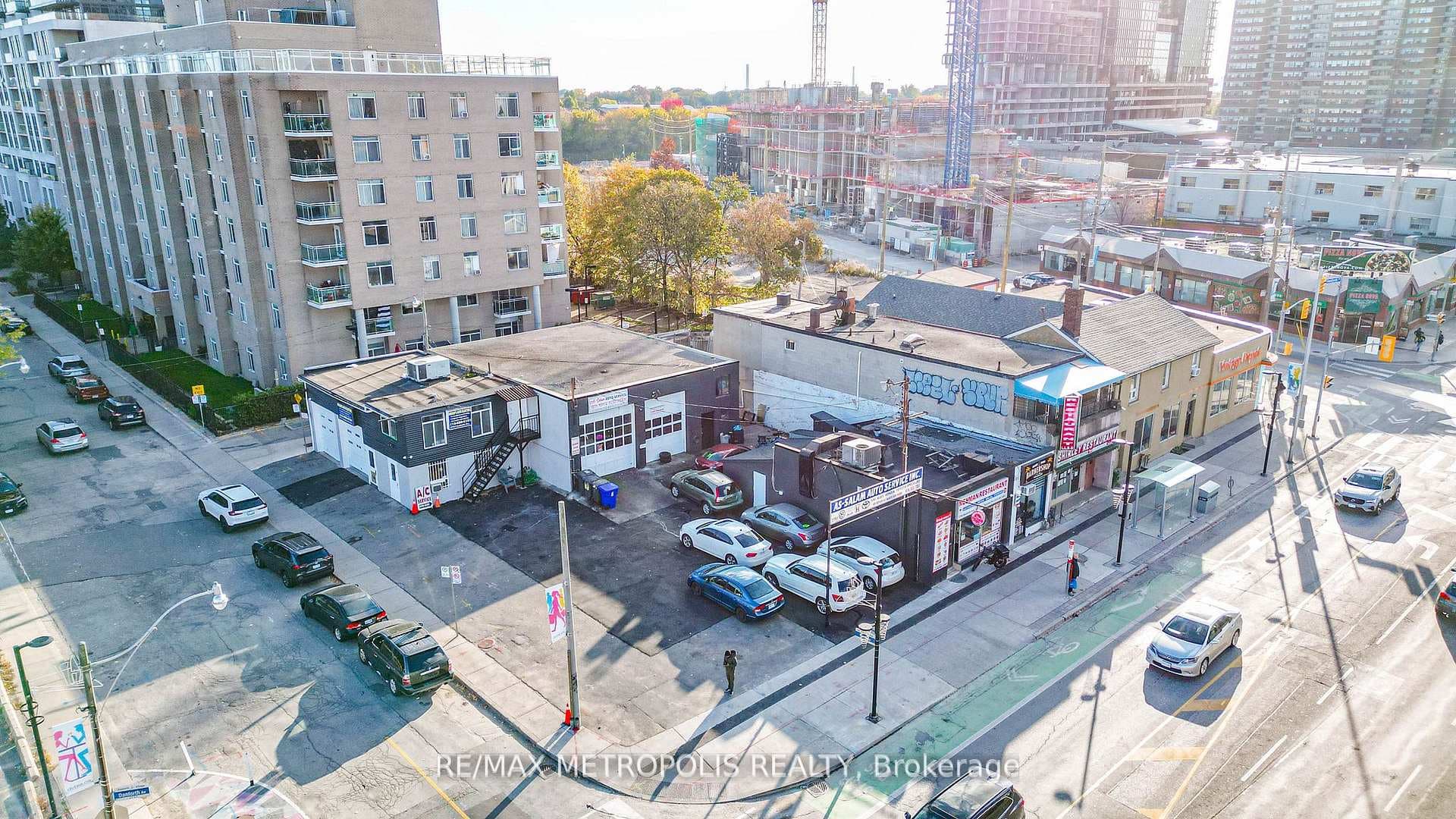 2793 Danforth Avenue Unit Unit B, The Beaches / Upper Beaches, ON M4C 1L9 - Photo 1
