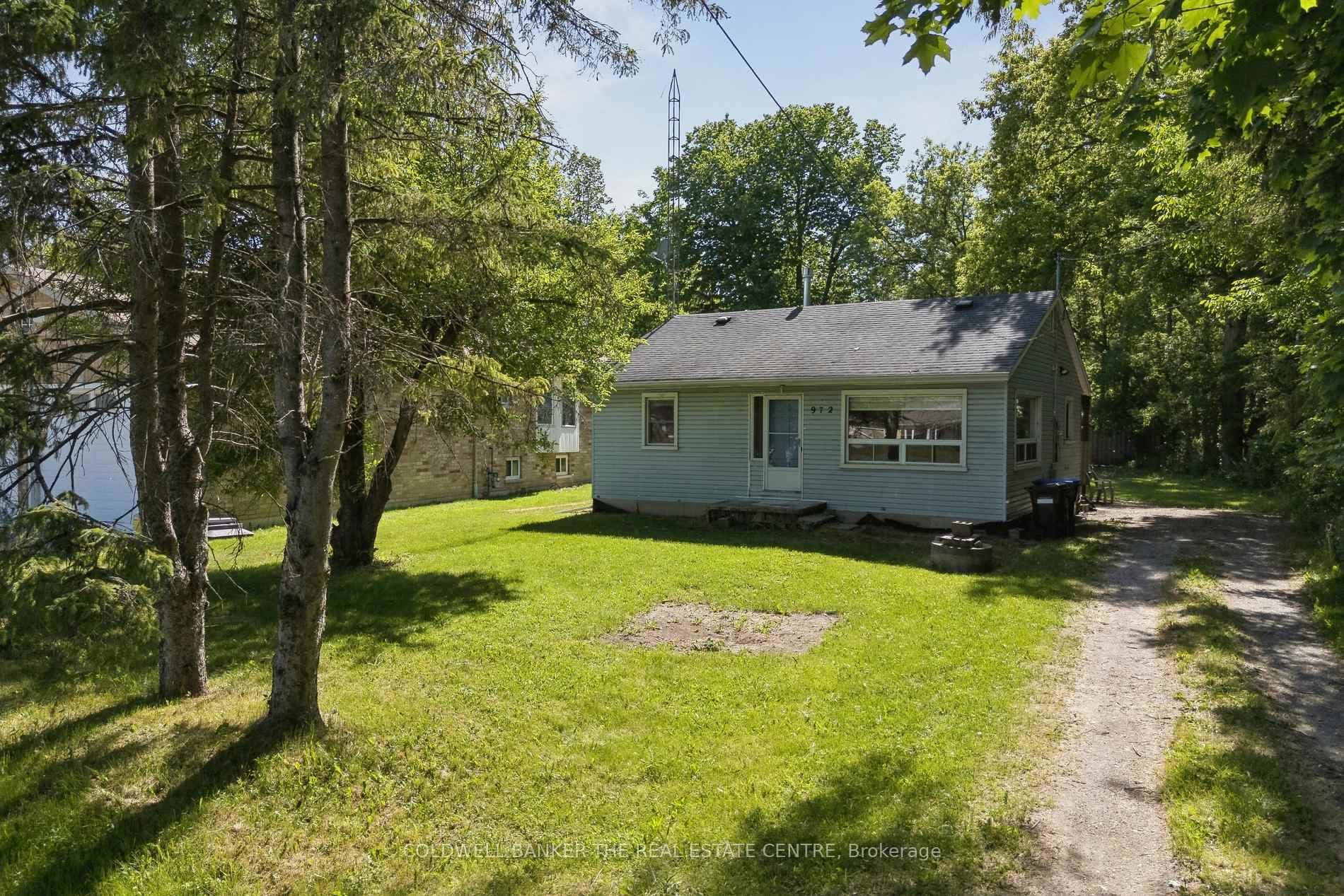 972 Gilmore Avenue, Innisfil, ON L0L 1W0 - Photo 1