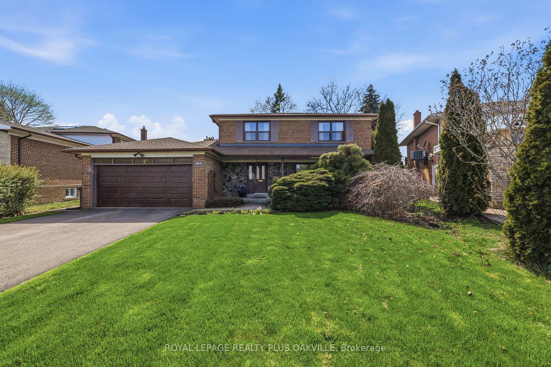 845 Saddle Crescent, Mississauga, ON L4Y 2V9 - Photo 1