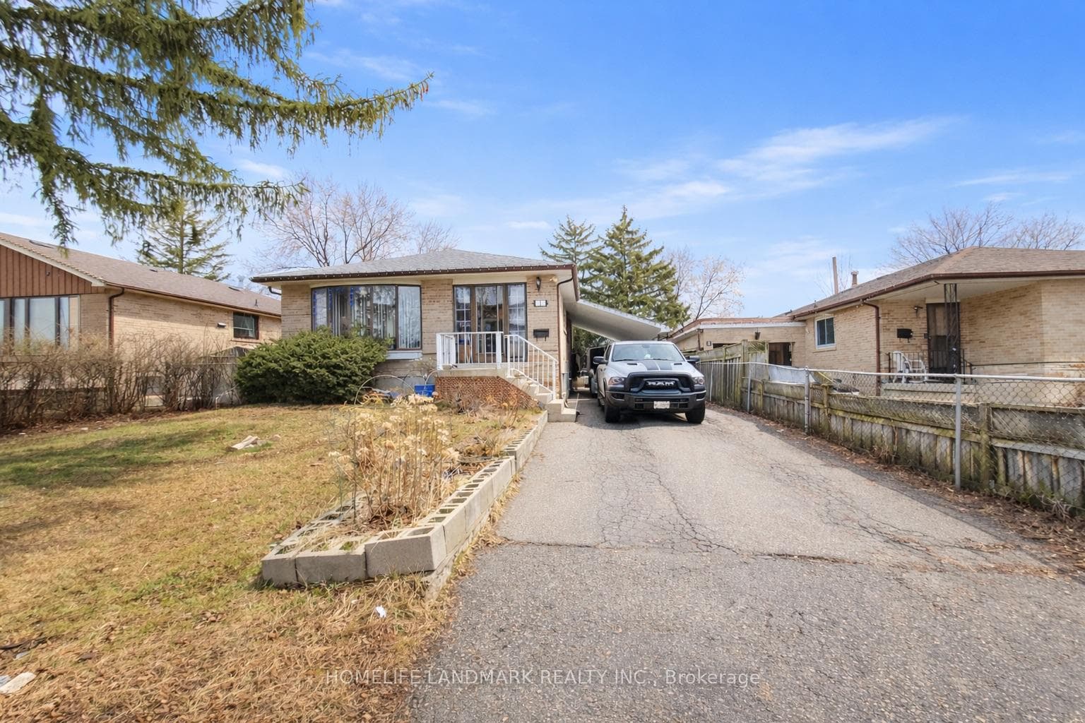7 Burtonwood Crescent, Etobicoke (West Mall / Rexdale), ON M9V 3L9 - Photo 1