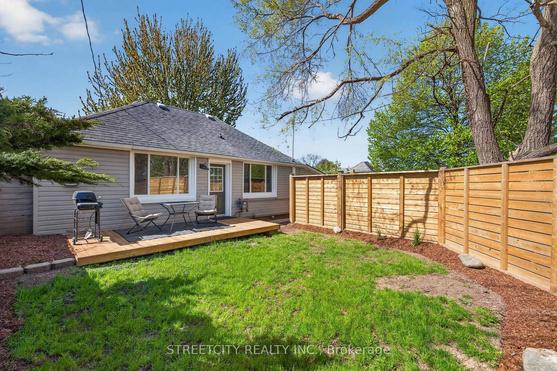 1055 Commissioners Road, London South