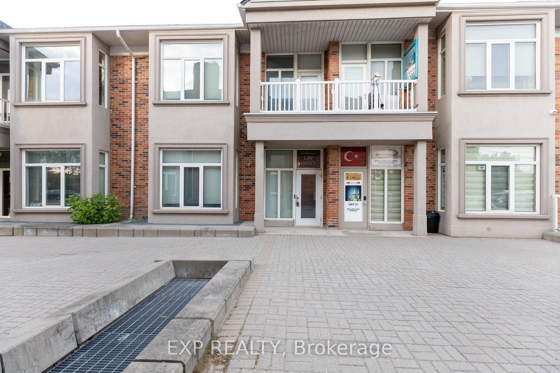 951 Wilson Avenue Unit 8, Downsview / Black Creek, ON M3K 2A7 - Photo 1
