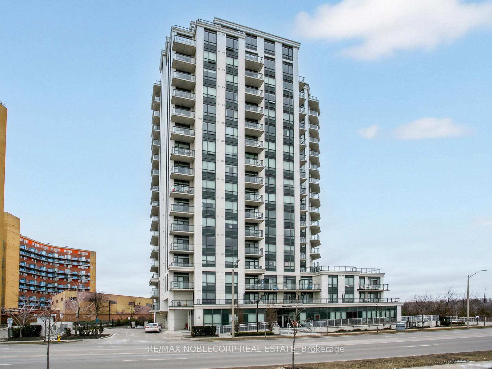840 QUEENS PLATE Drive Unit 1705, Etobicoke (West Mall / Rexdale), ON M9W 0E7 - Photo 1
