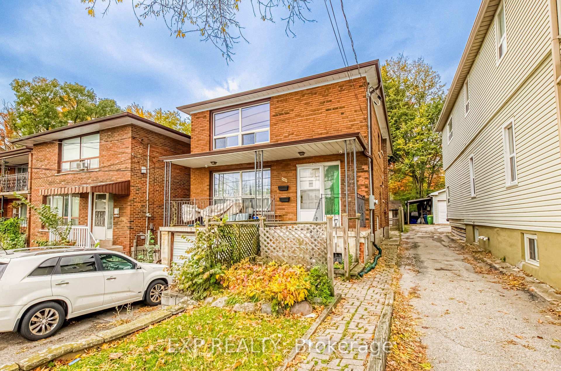 588 Warden Avenue Unit Upper, Birch Cliff / Cliffside, ON M1L 3Z3 - Photo 1