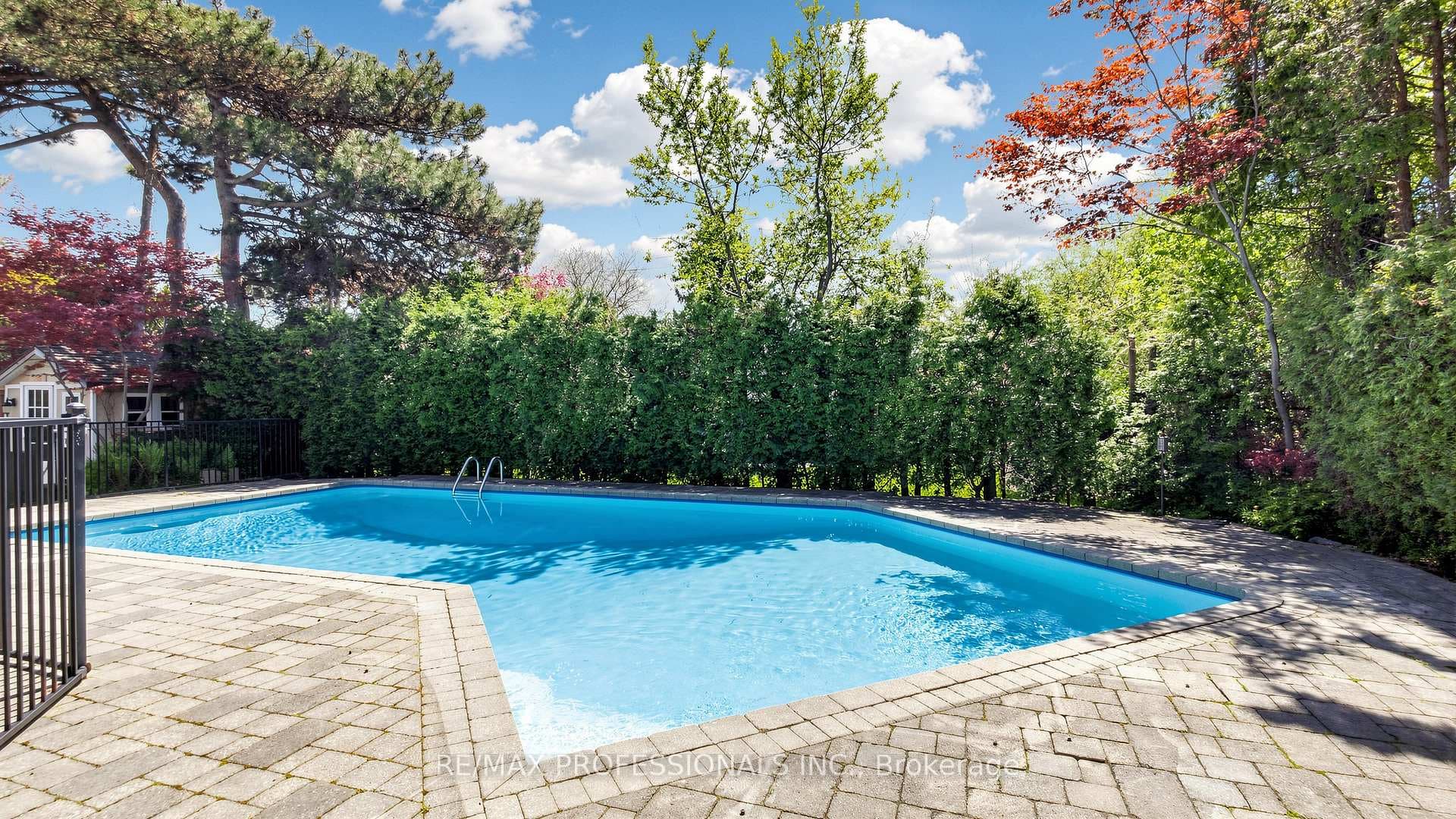 26 Abilene Drive, Etobicoke (Islington / Rexdale), ON M9A 2M8 - Photo 1