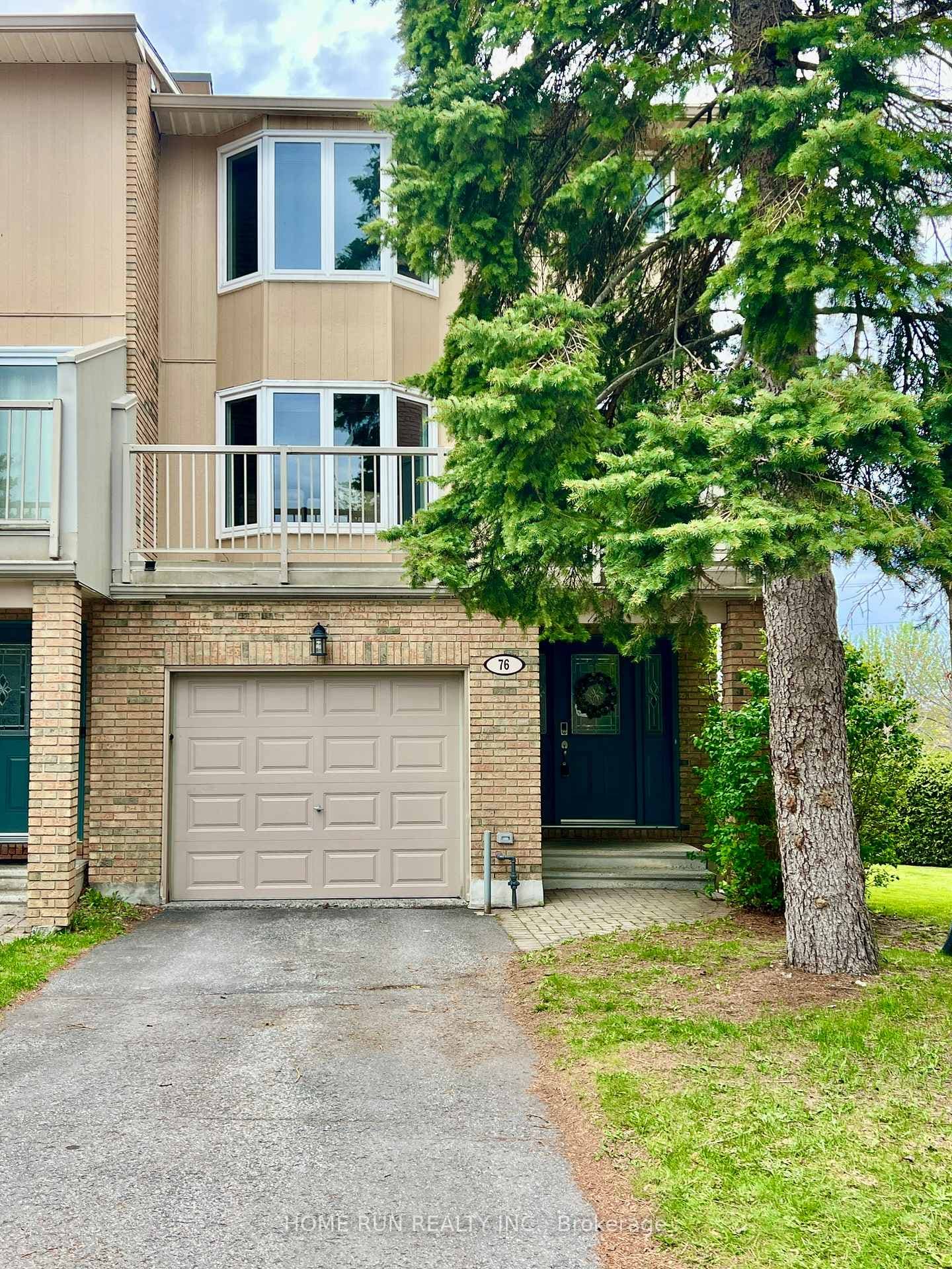 76 Winbro Private, Hunt Club - Windsor Park Village and Area, ON K1V 0M6 - Photo 1