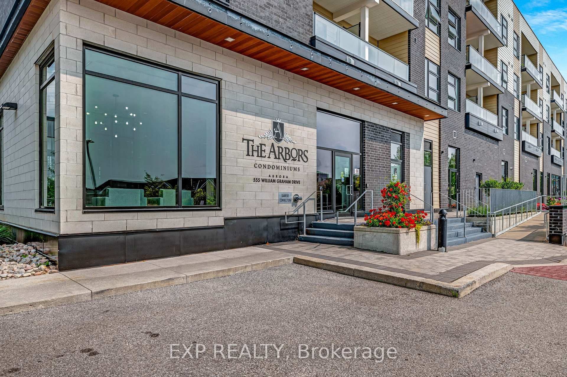555 William Graham Drive Unit 115, Aurora, ON L4G 7C4 - Photo 1
