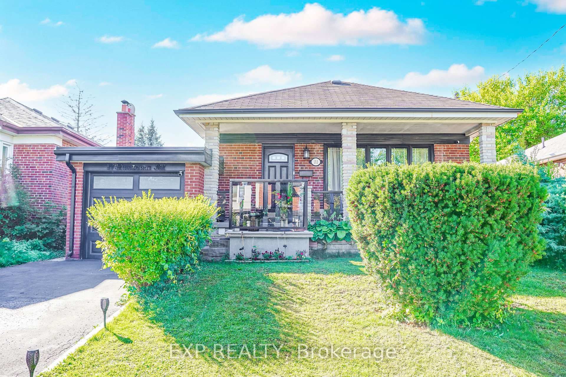 11 Bucannan Road, Dorset Park / Kennedy Park, ON M1R 3V2 - Photo 1