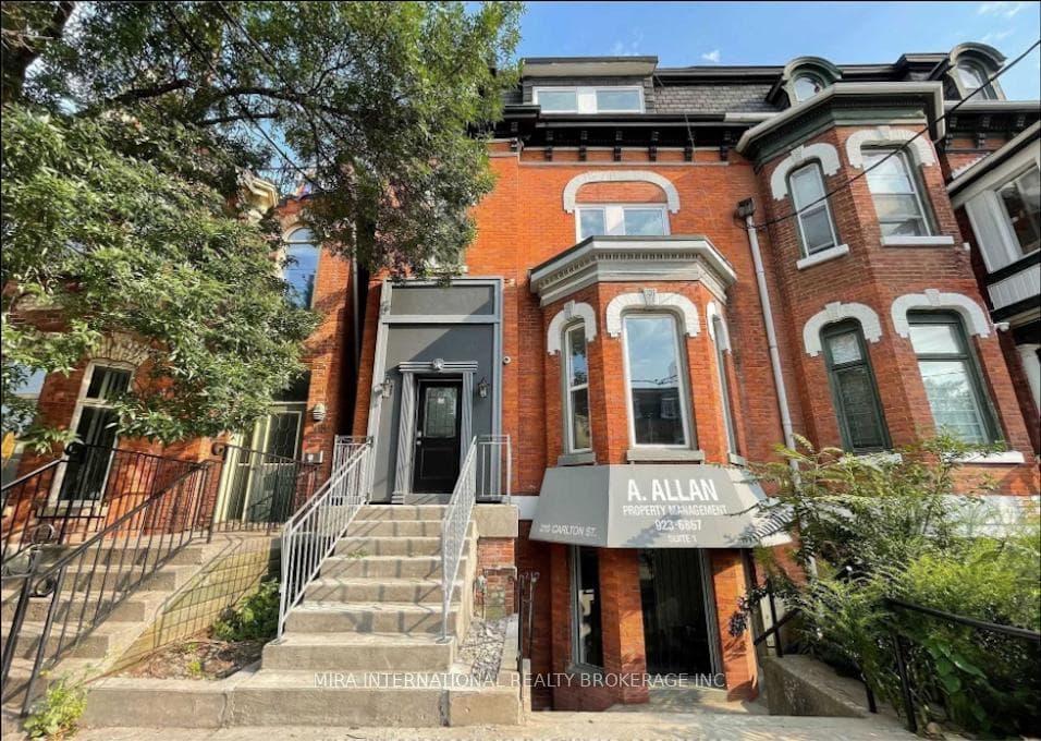 210 Carlton Street Unit 302, Regent Park / Cabbagetown / St. James Town, ON M5A 2L1 - Photo 1