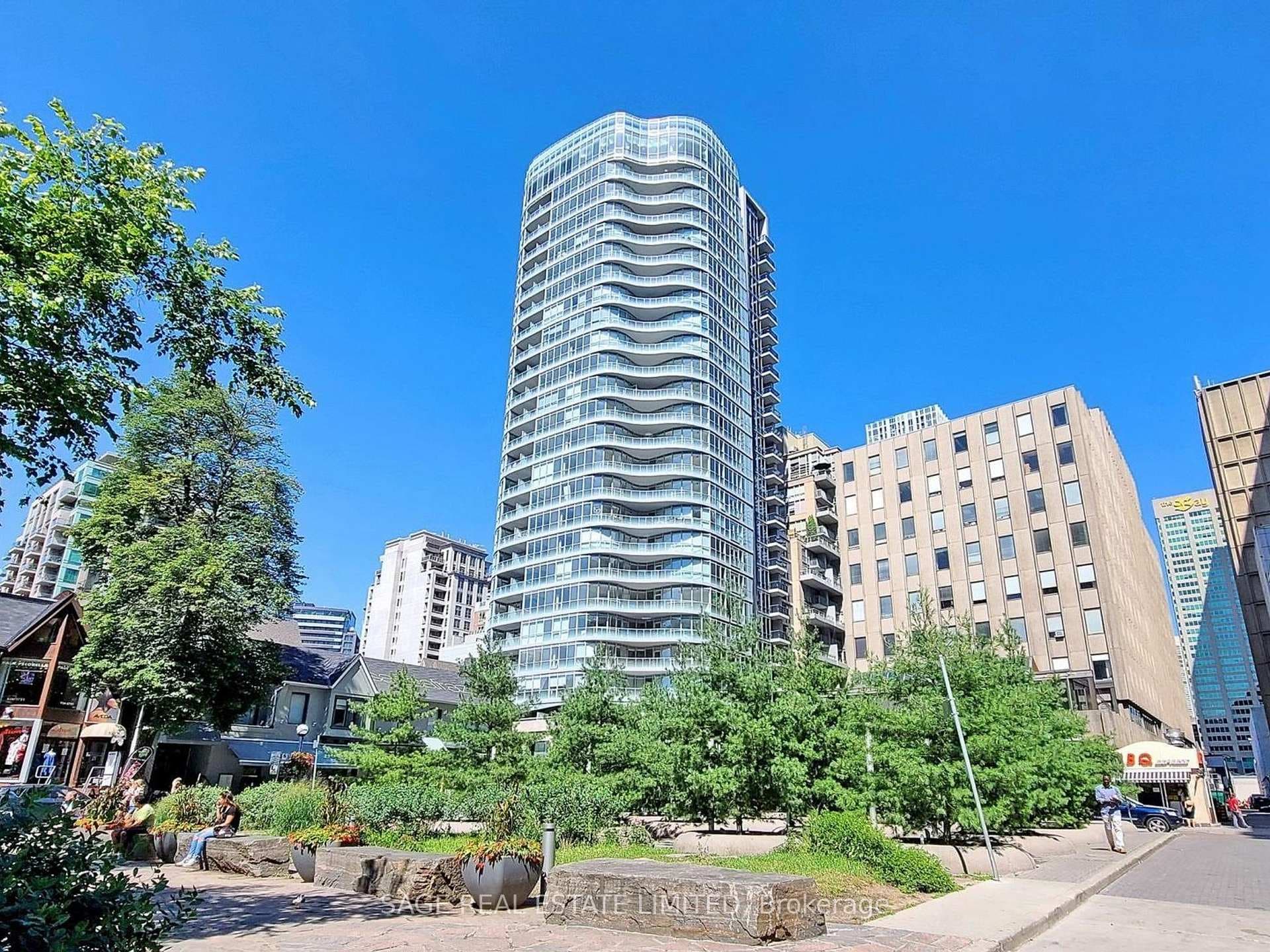 88 Cumberland Street Unit 2102, Annex / Yorkville / Summerhill, ON M5R 1A3 - Photo 1