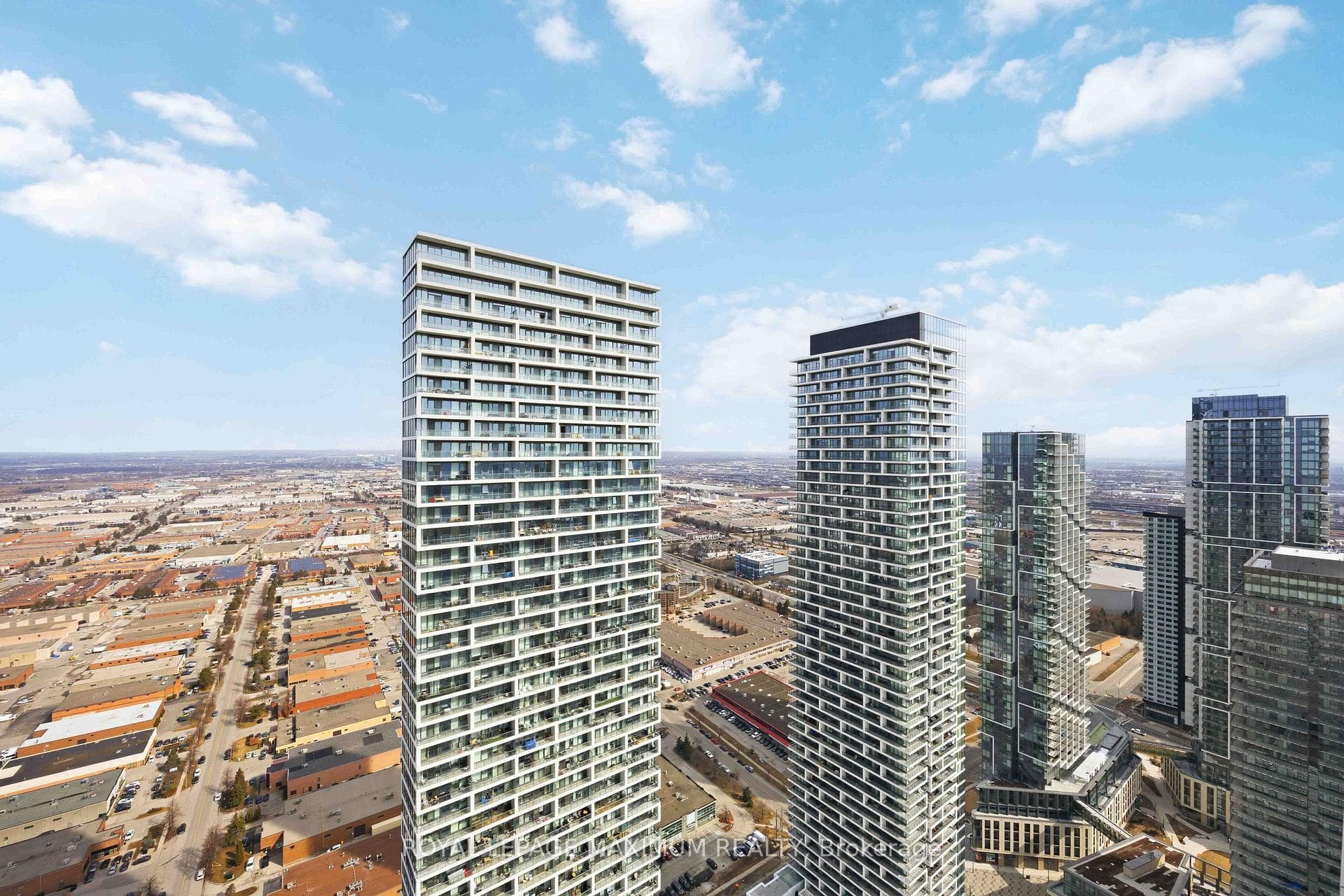 5 Buttermill Avenue Unit 5512, Vaughan, ON L4K 0J5 - Photo 1