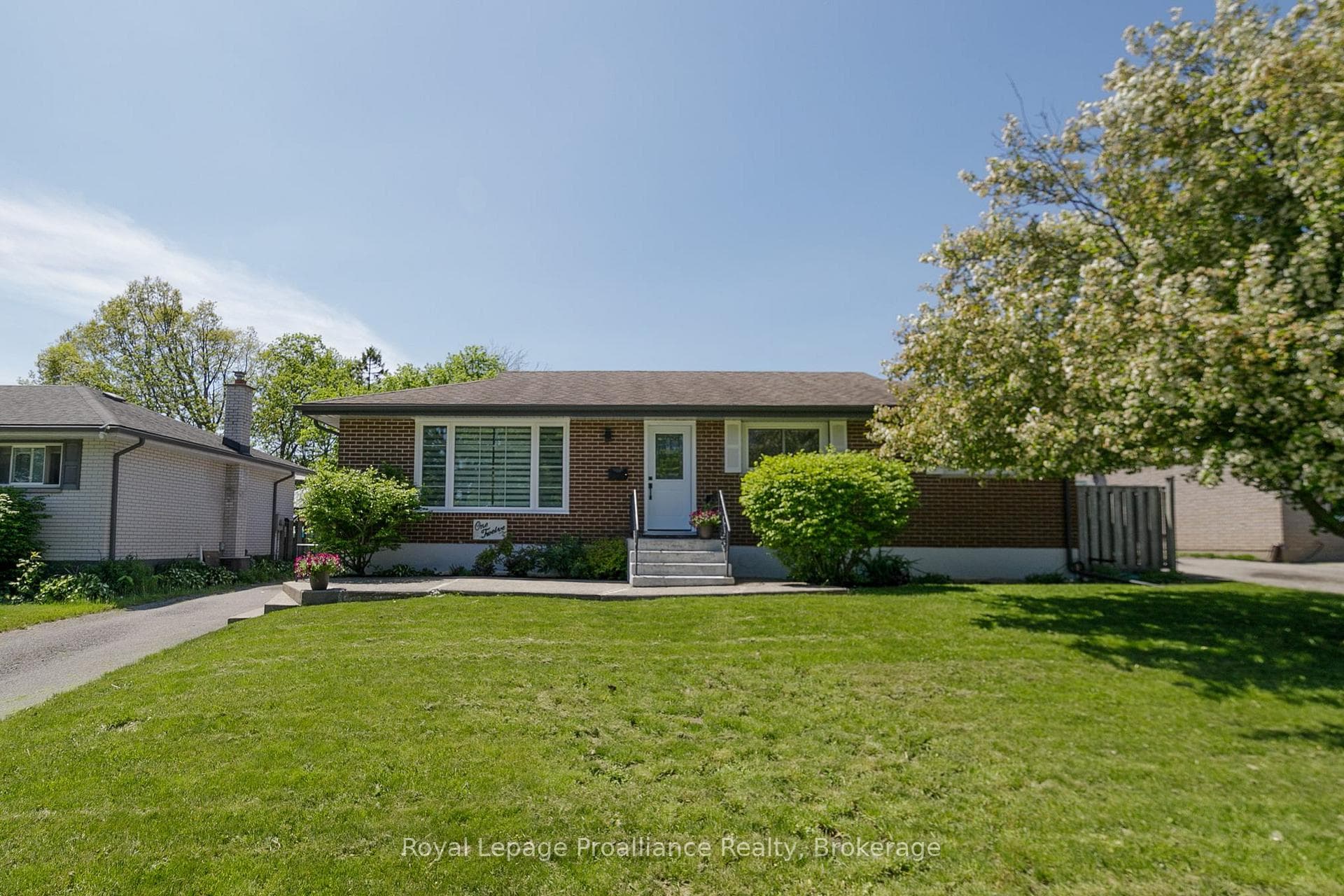 112 Prospect Hill, Quinte West, ON K8V 2V3 - Photo 1