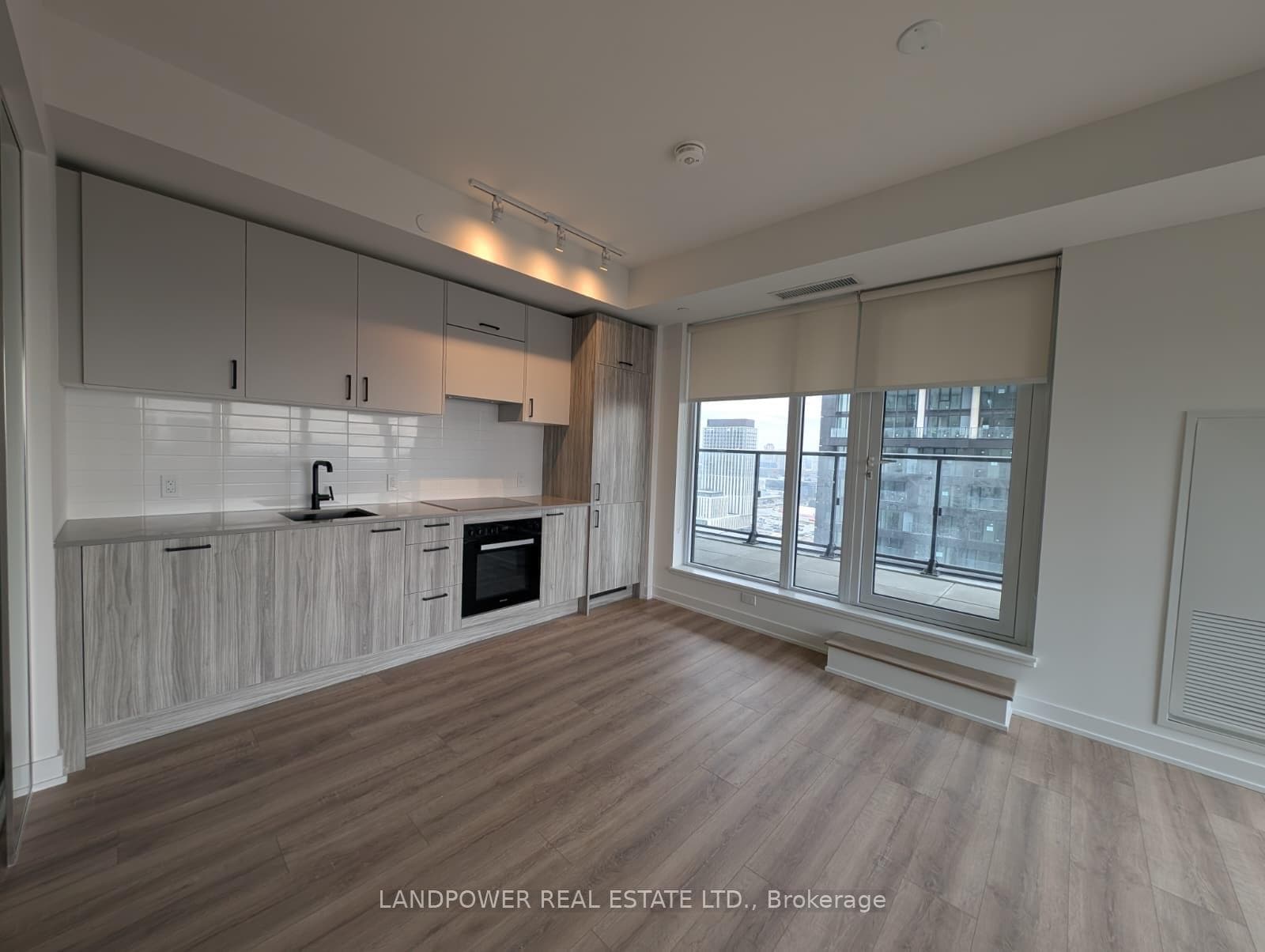 1 Quarrington Lane Unit 2302, Don Mills / Parkwoods / Victoria Village, ON M3C 0S4 - Photo 1