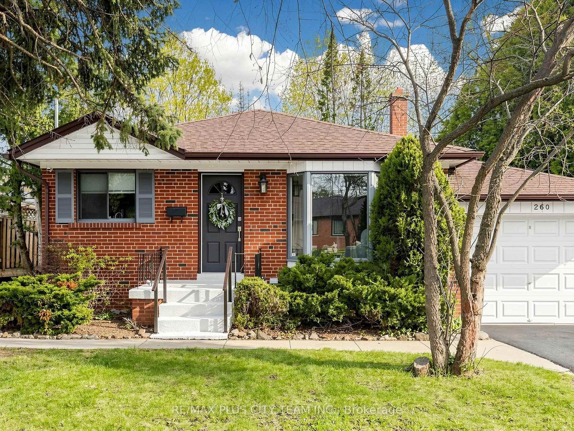 260 Renforth Drive, Etobicoke (Islington / Rexdale), ON M9C 2K9 - Photo 1