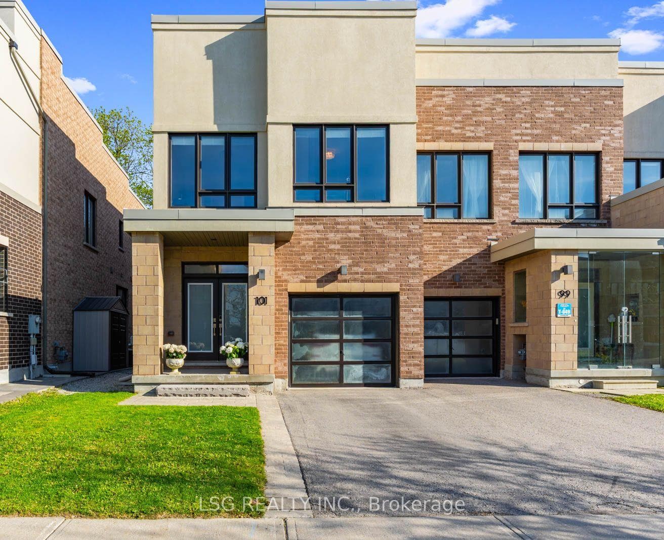 101 Dariole Drive, Richmond Hill, ON L4E 0Y8 - Photo 1