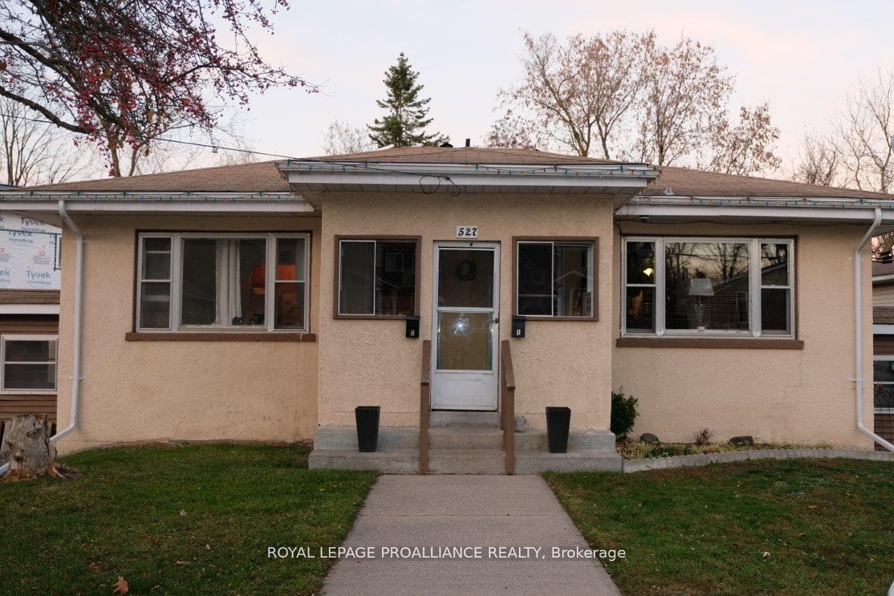 527 Front Street, Quinte West, ON K8V 4R4 - Photo 1