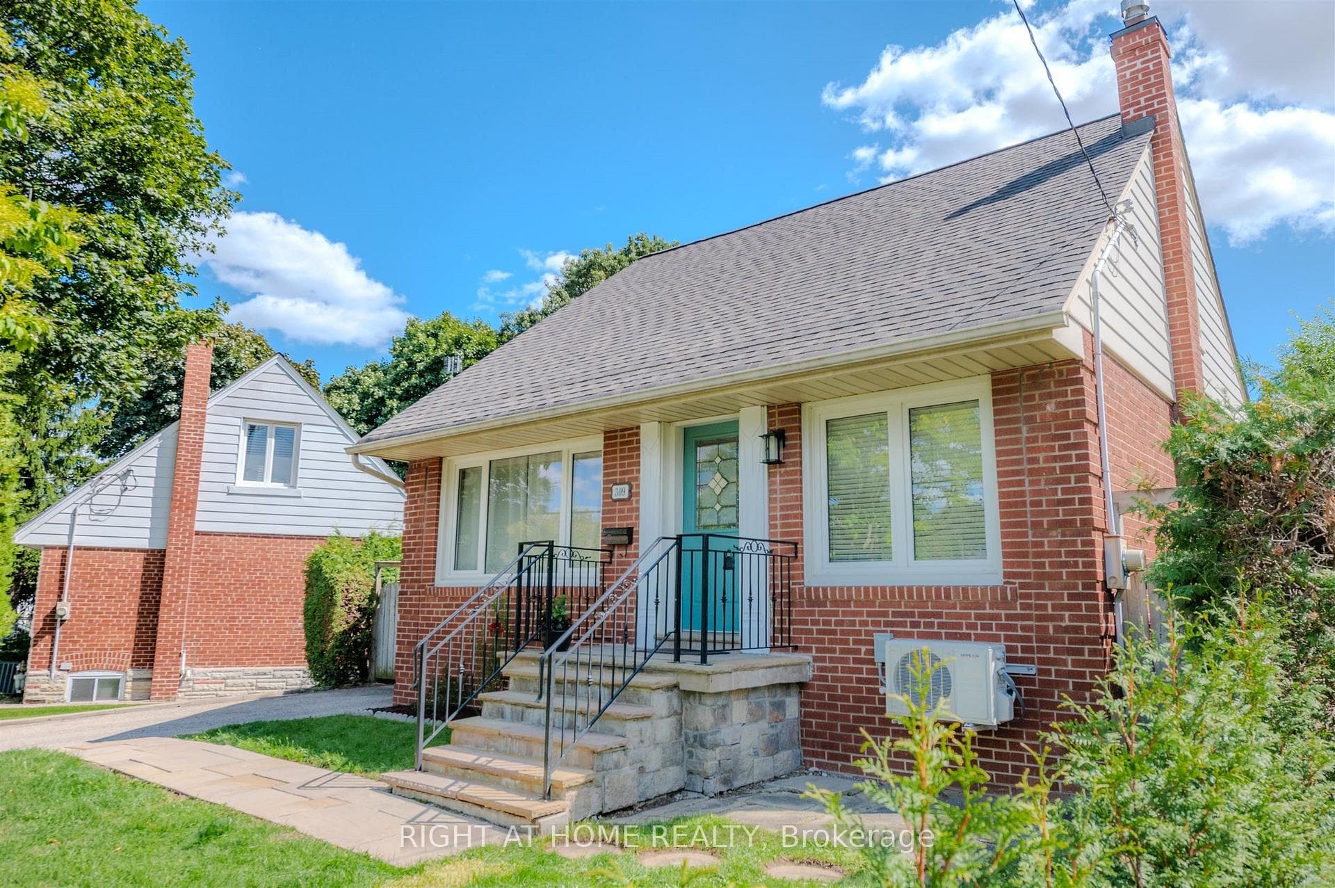 309 Rathburn Road, Etobicoke (Islington / Rexdale), ON M9B 2L7 - Photo 1