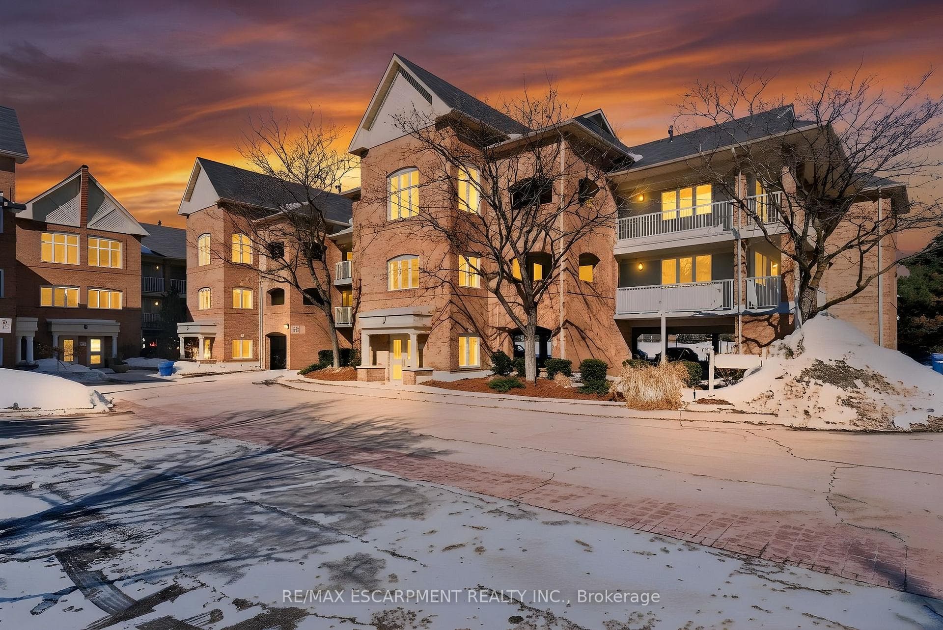 109 Bristol Road Unit 140, Mississauga, ON L4Z 3P6 - Photo 1