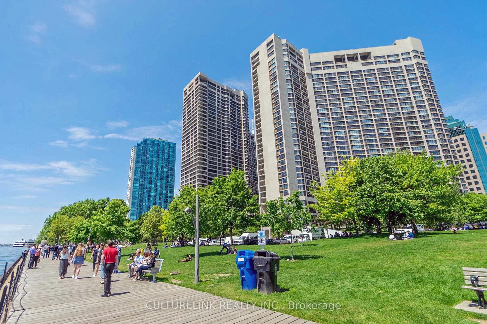 33 Harbour Square Unit 1019, Toronto C01