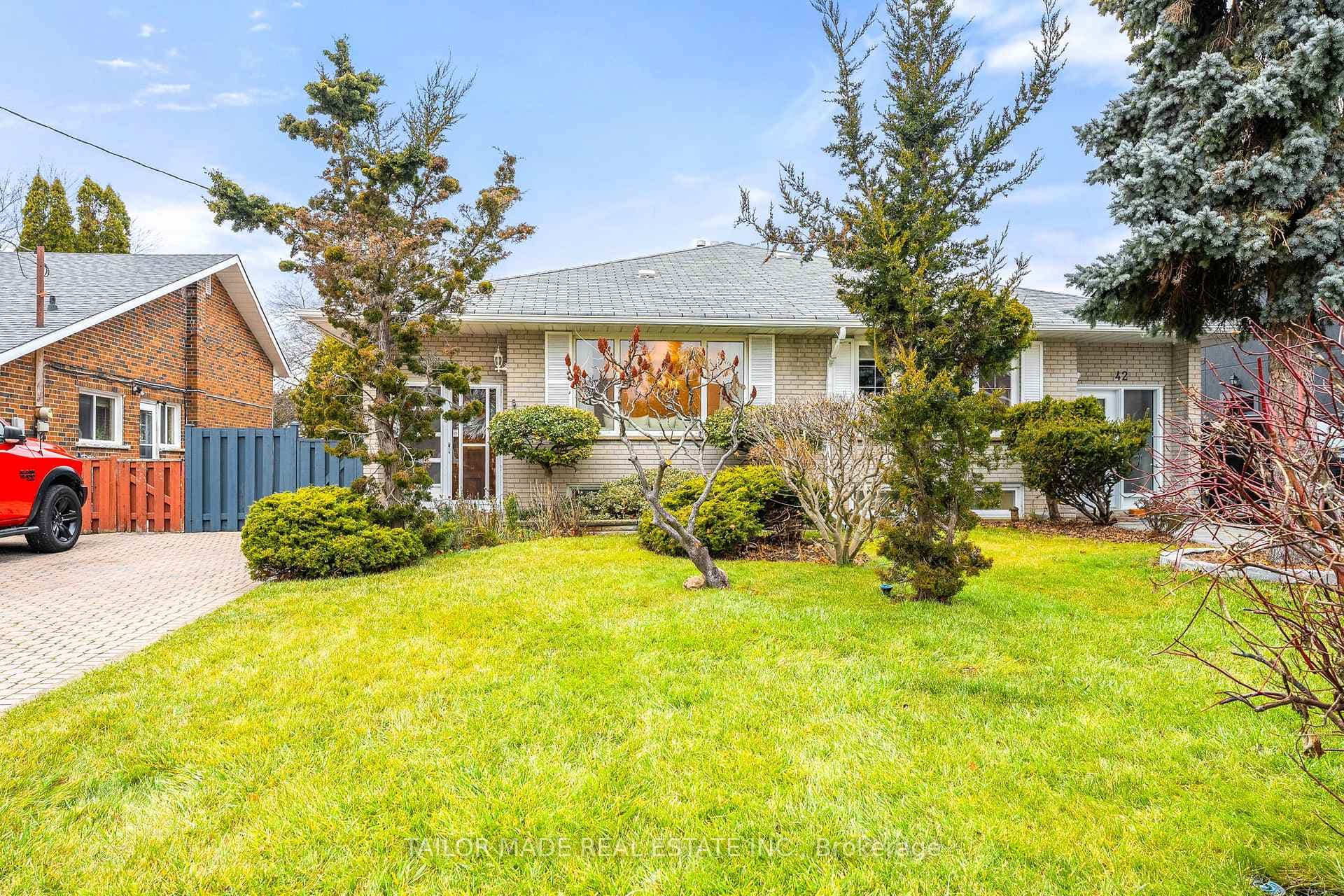 Welcome to 40 Murellen Crescent!