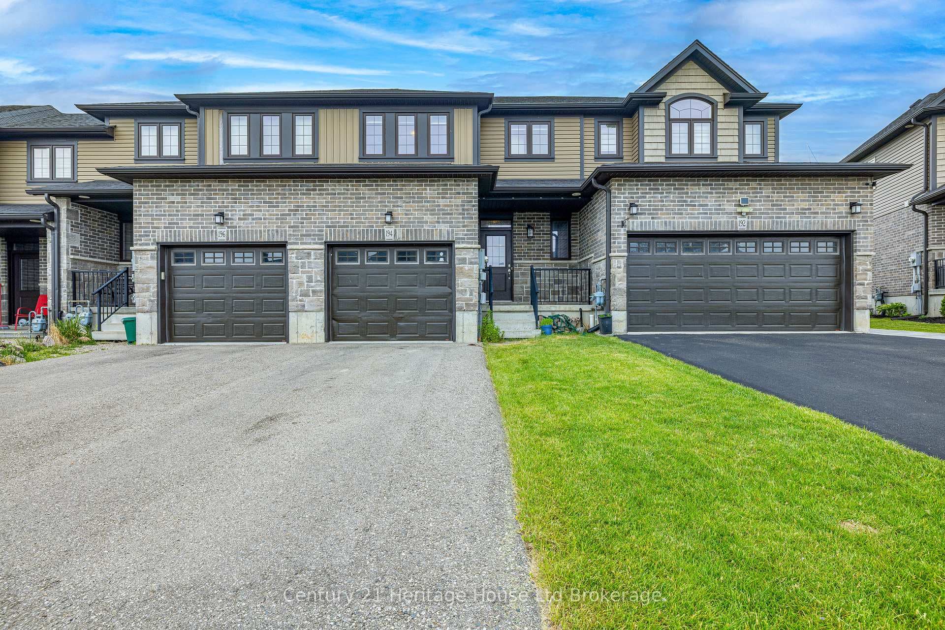194 Links Crescent, Woodstock, ON N4T 0L9 - Photo 1
