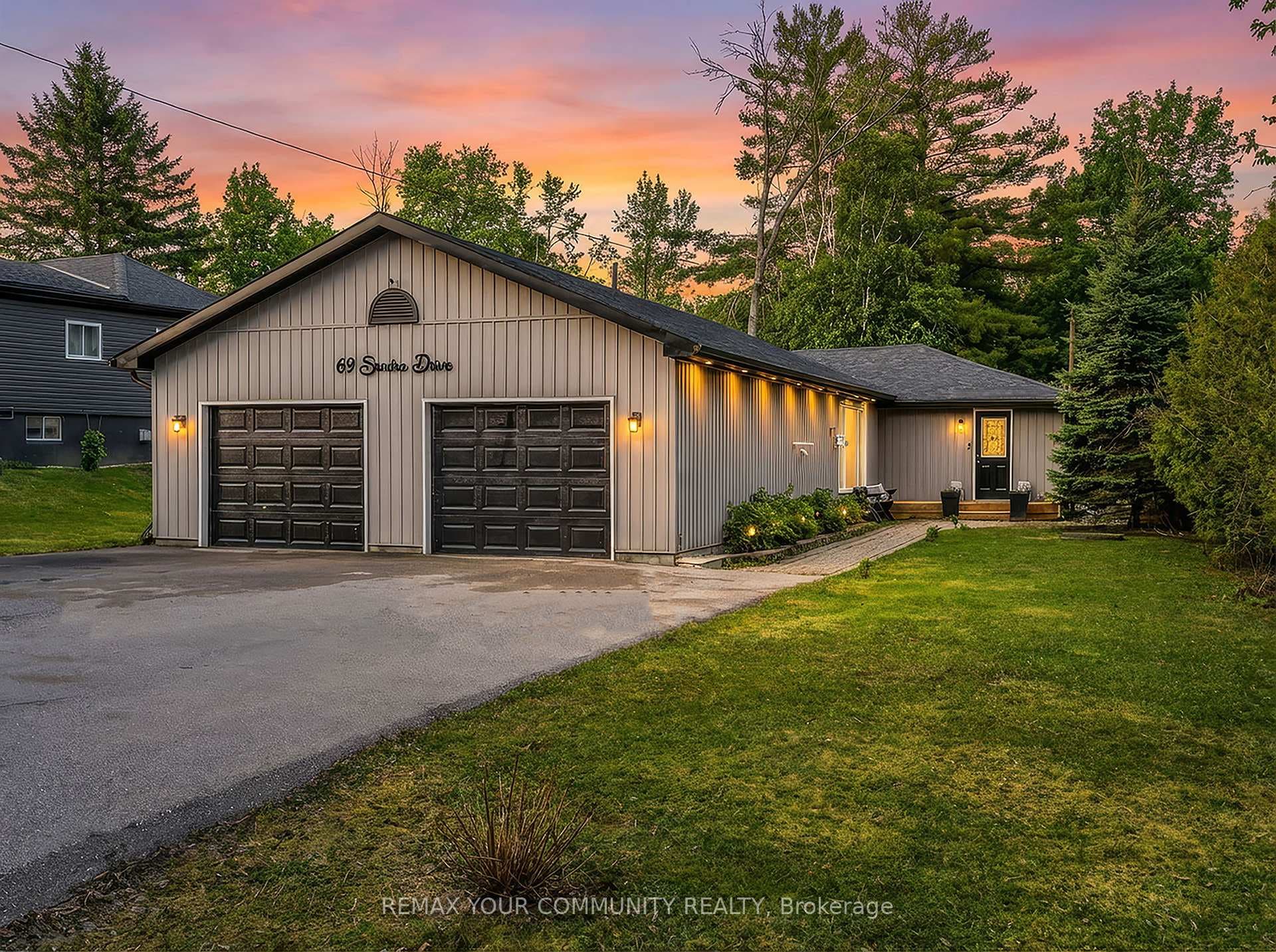 69 Sandra Drive, Georgina, ON L0E 1R0 - Photo 1