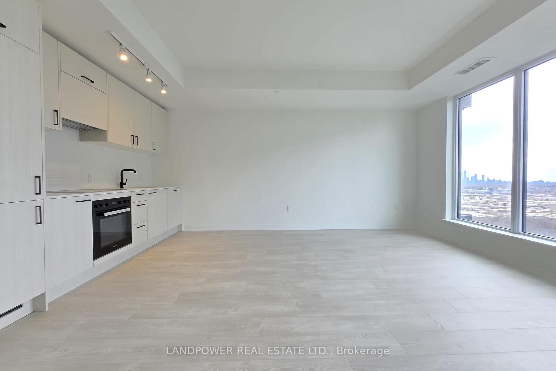 1 Quarrington Lane Unit 3405, Don Mills / Parkwoods / Victoria Village, ON M3C 0S4 - Photo 1
