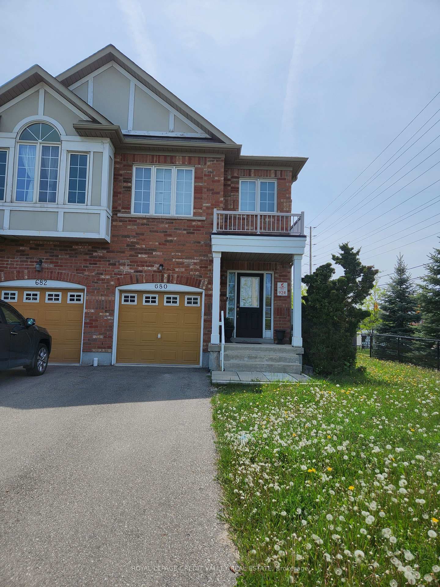 680 Courtney Valley Road Unit Upper, Mississauga, ON L5V 0C2 - Photo 1