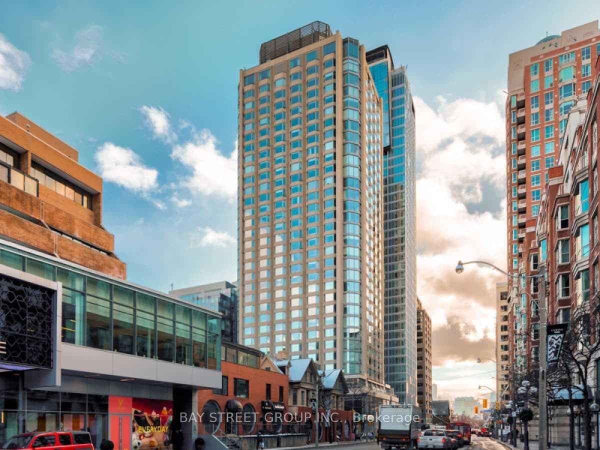 155 Yorkville Avenue Unit 1905, Annex / Yorkville / Summerhill, ON M5R 1C4 - Photo 1