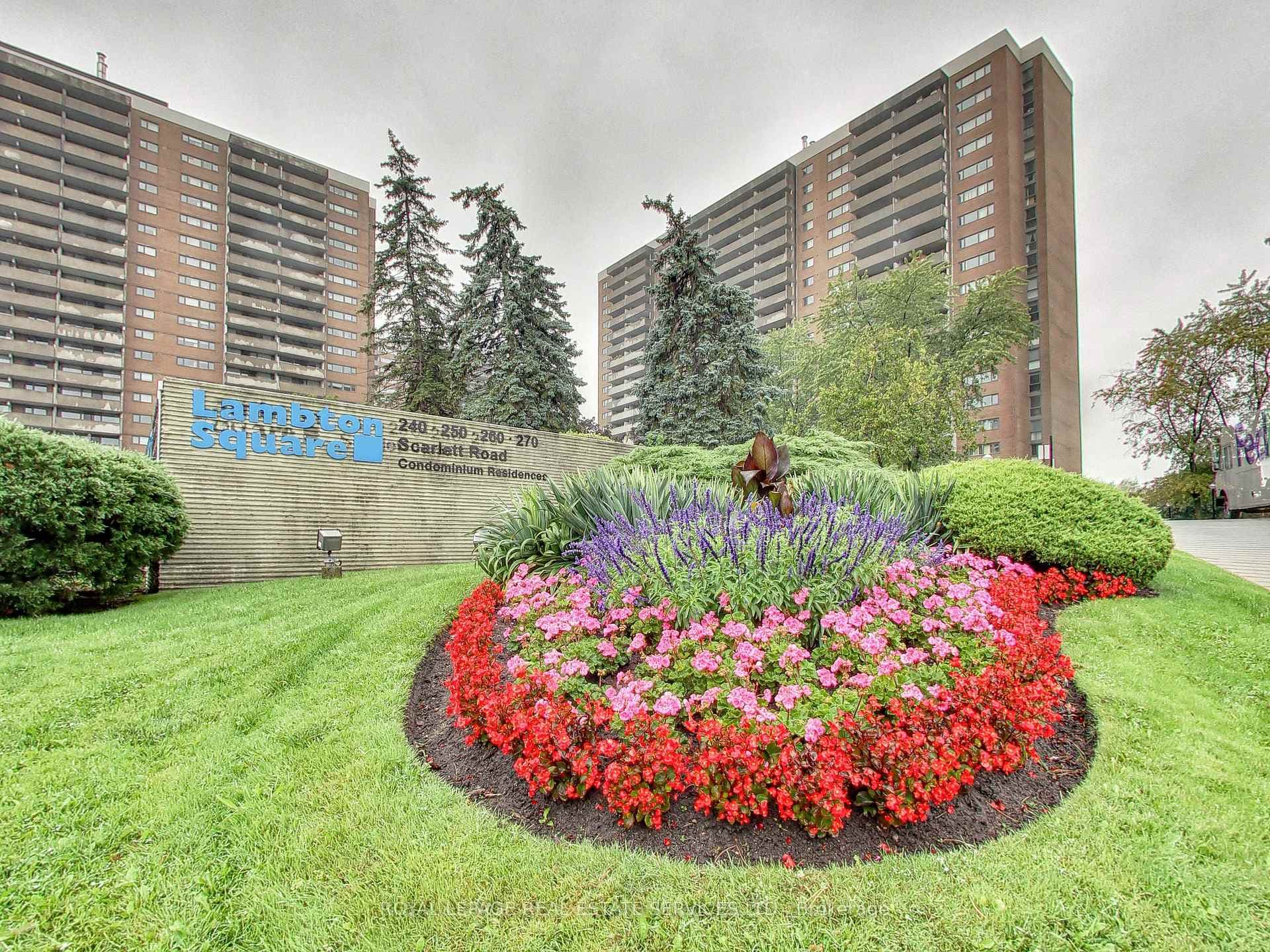 240 Scarlett Road Unit 1302, Keelesdale / Eglinton West, ON M6N 4X4 - Photo 1