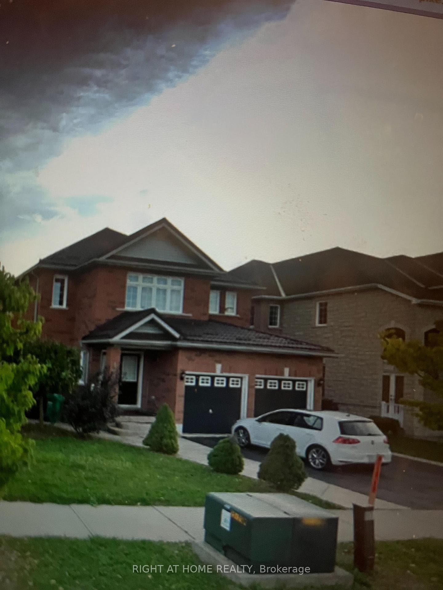 6772 LONGVIEW Place Unit BASEMENT, Mississauga, ON L5C 1V3 - Photo 1