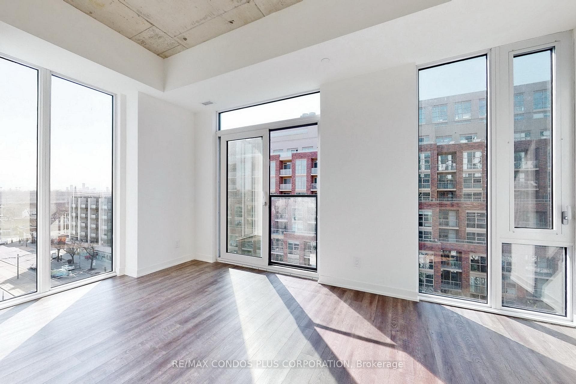 1808 St Clair Avenue Unit 706, Keelesdale / Eglinton West, ON M6N 0C1 - Photo 1