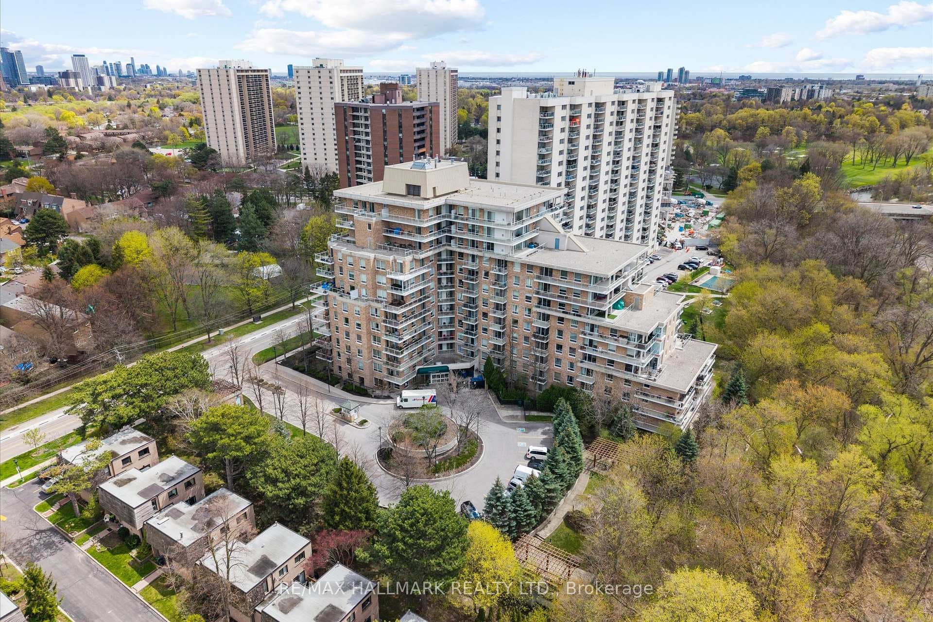 350 Mill Road Unit 611, Etobicoke (Islington / Rexdale), ON M9C 5R7 - Photo 1