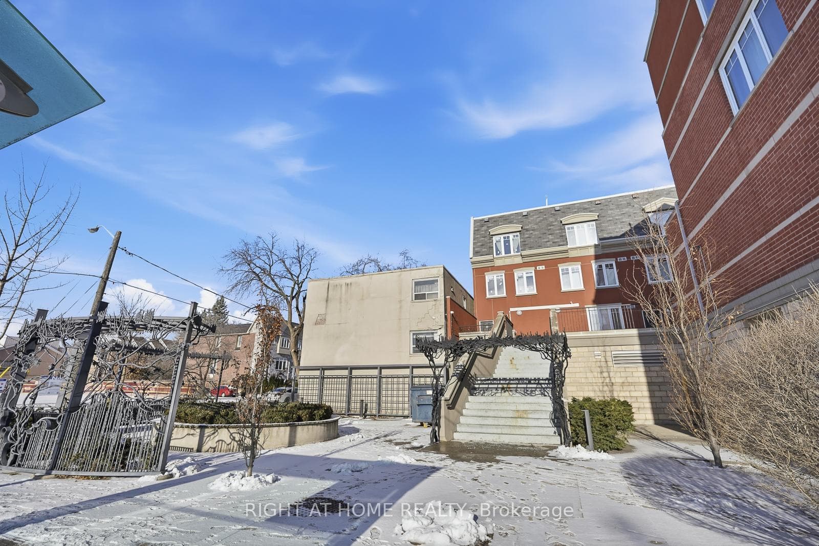 3400 Lake Shore Boulevard Unit 217, Liberty Village / Parkdale / South Parkdale, ON M8W 4Z9 - Photo 1