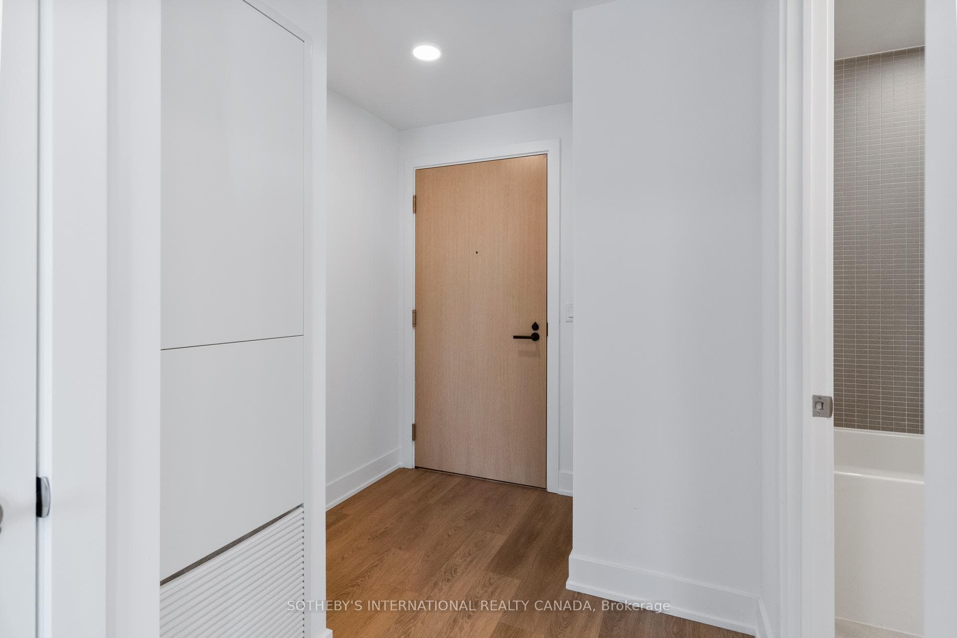 200 Redpath Avenue Unit 1605, Leaside / Davisville, ON M4P 0E6 - Photo 1