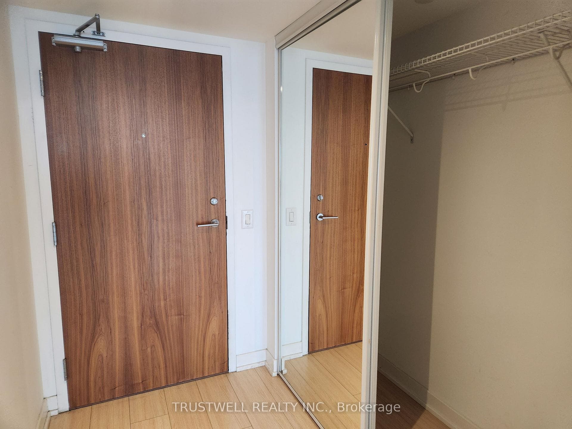 85 Queens Wharf Road Unit 3703, Downtown Toronto / Waterfront, ON M5V 0J9 - Photo 1