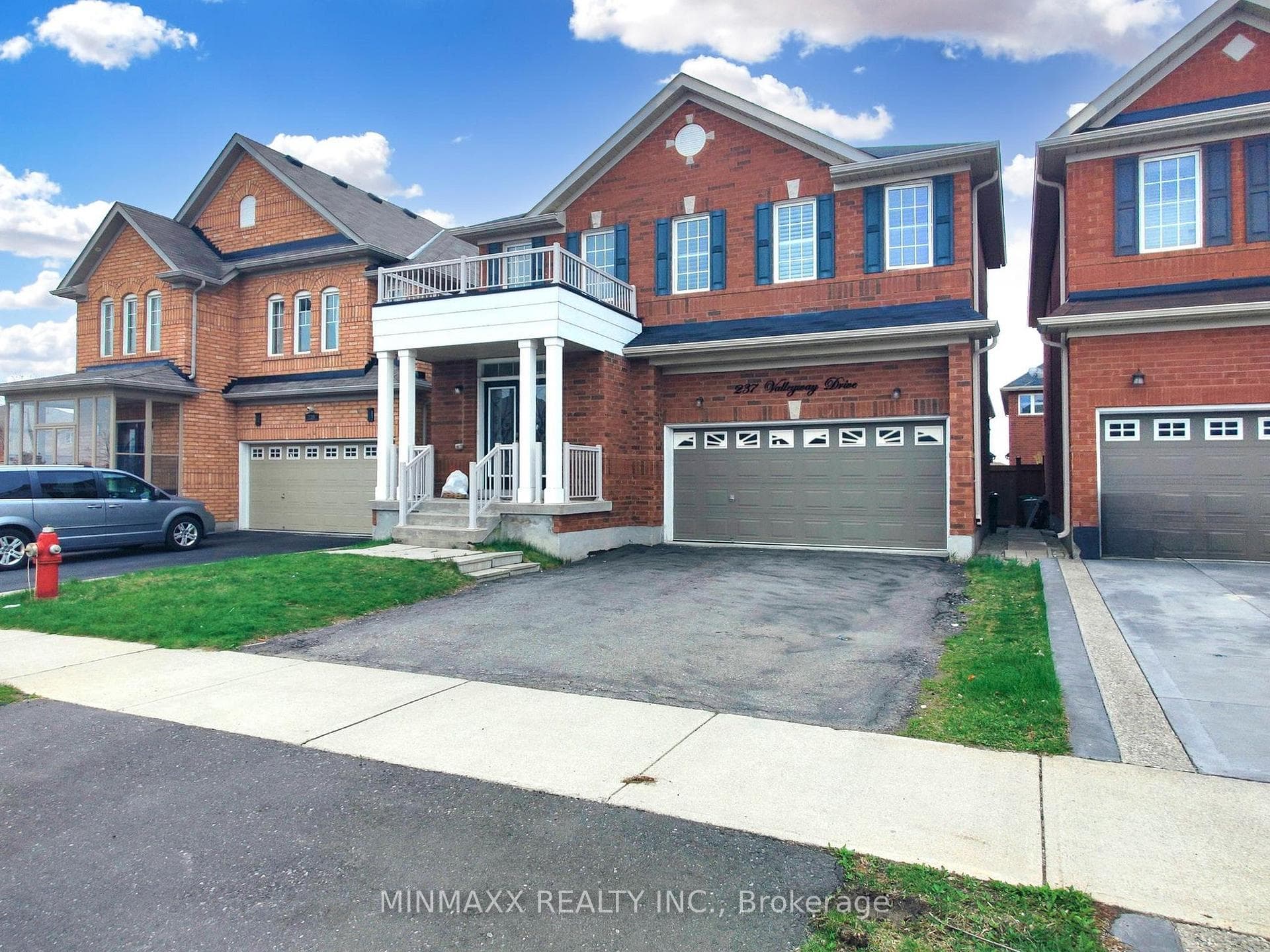 237 Valleyway(Upper) Drive, Brampton, ON L6X 0N9 - Photo 1