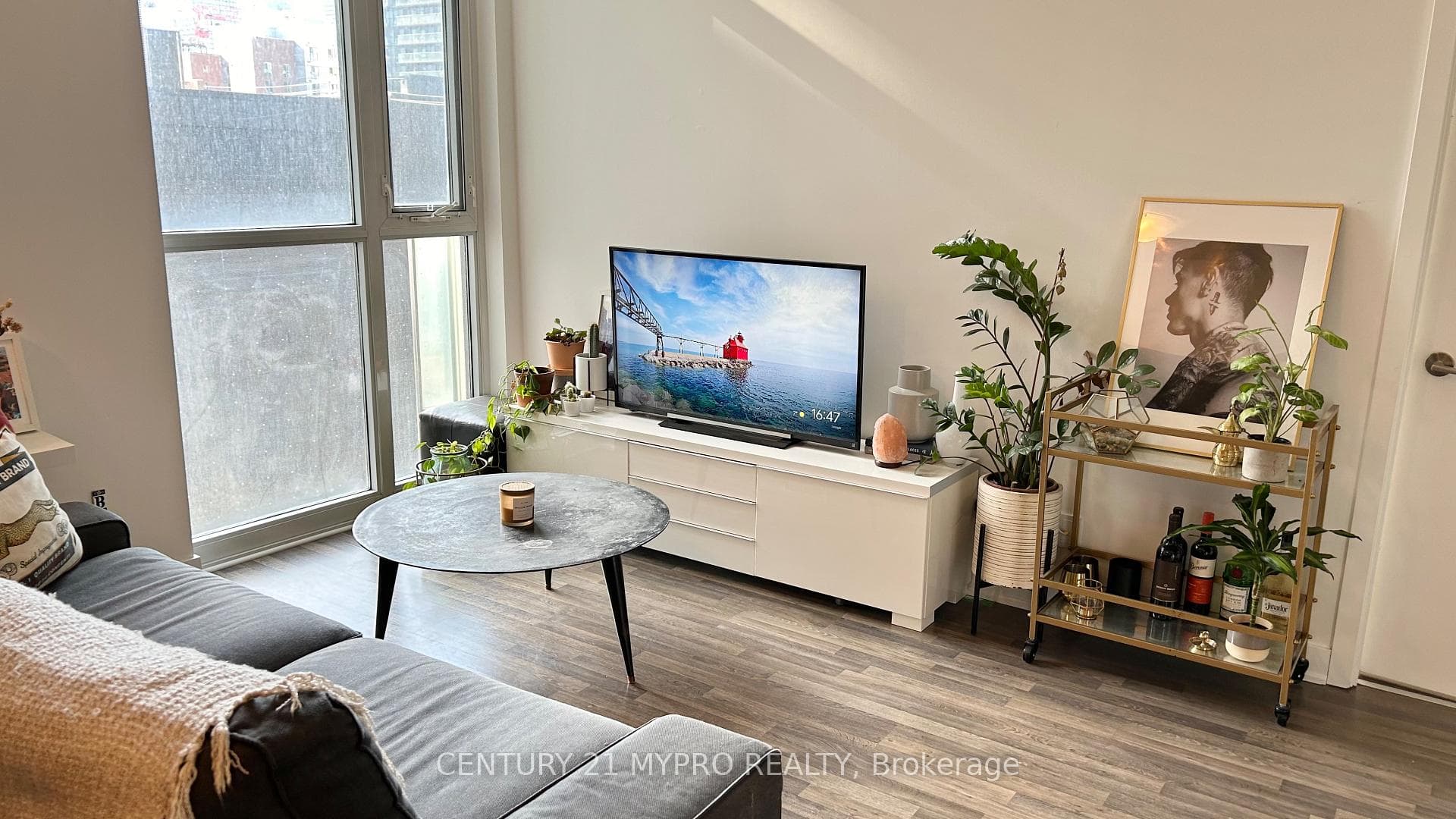 120 Parliament Street Unit 305, Regent Park / Cabbagetown / St. James Town, ON M5A 0N6 - Photo 1