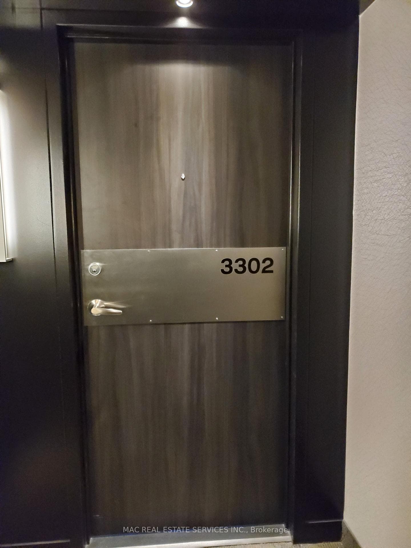 210 Victoria Street Unit 3302, Toronto C08